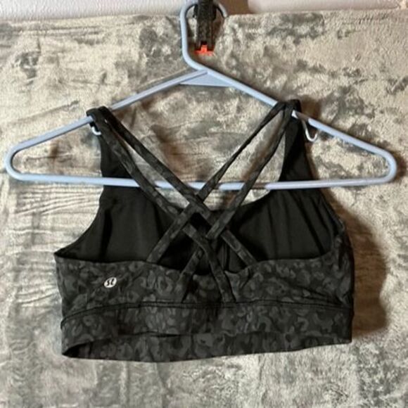 Lululemon Energy Sports Bra Black Camo Size 6 NO PADS - Picture 4 of 5